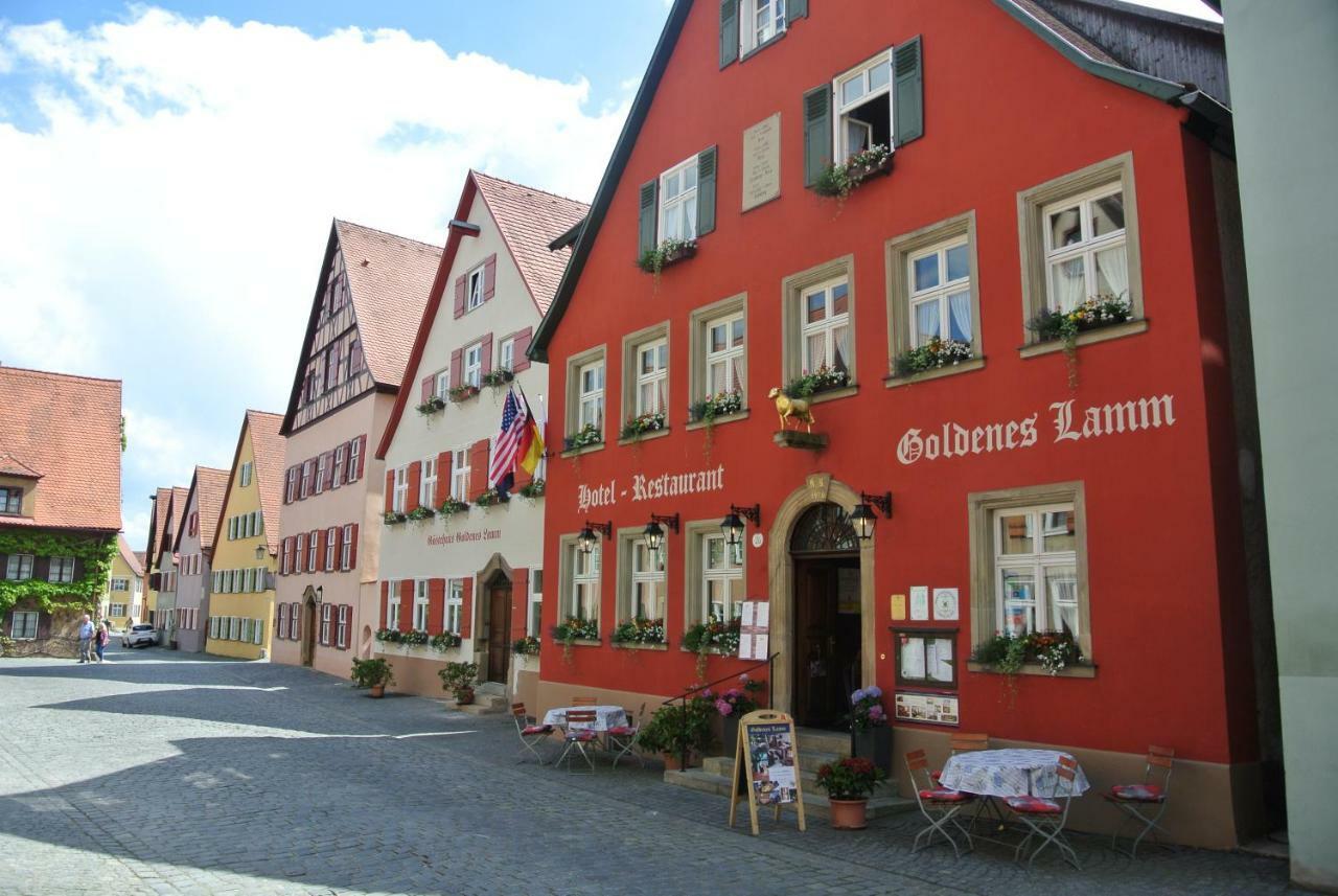 Hotel-Restaurant Goldenes Lamm Dinkelsbuehl Exterior photo